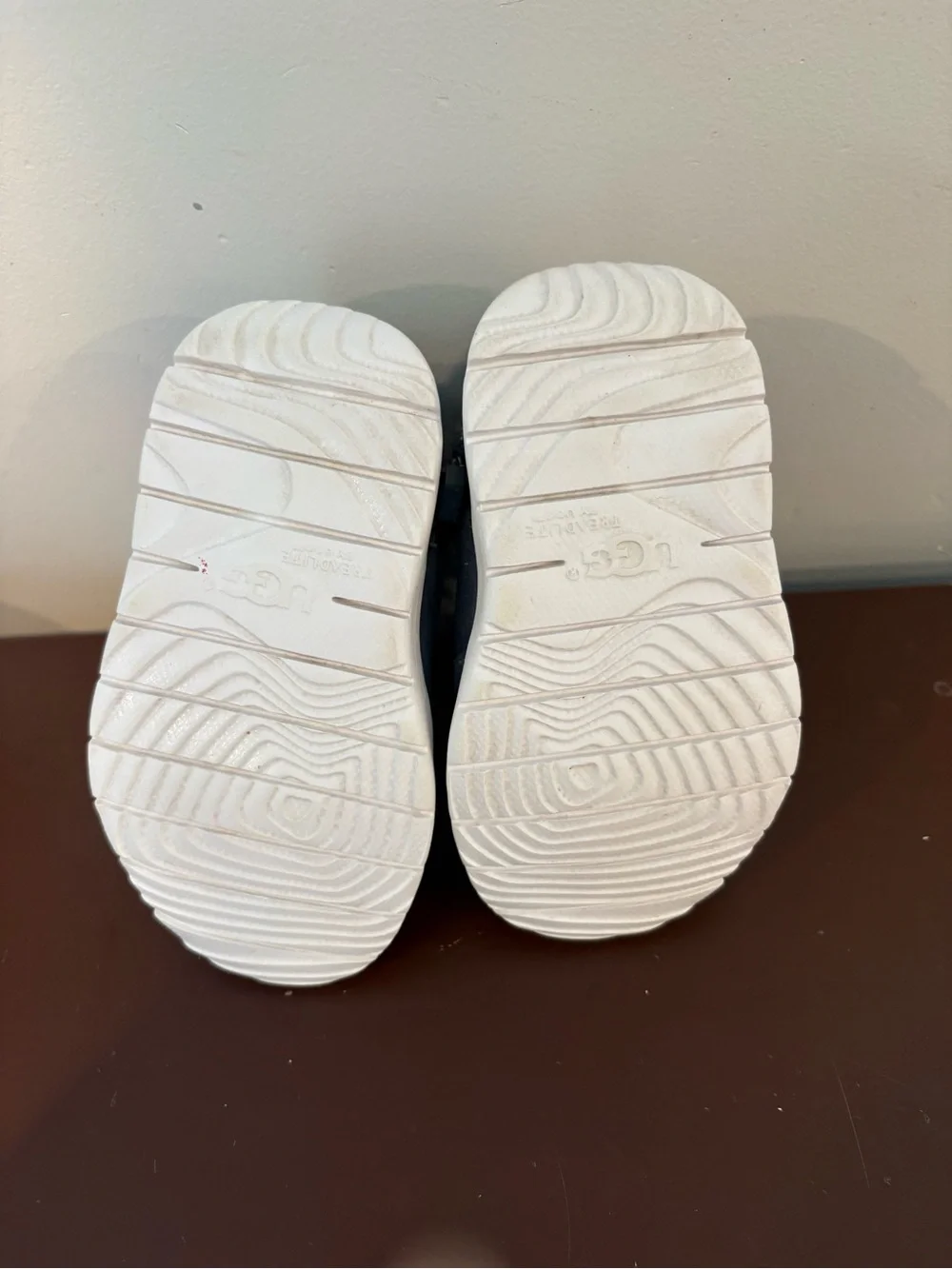 UGG kids winter